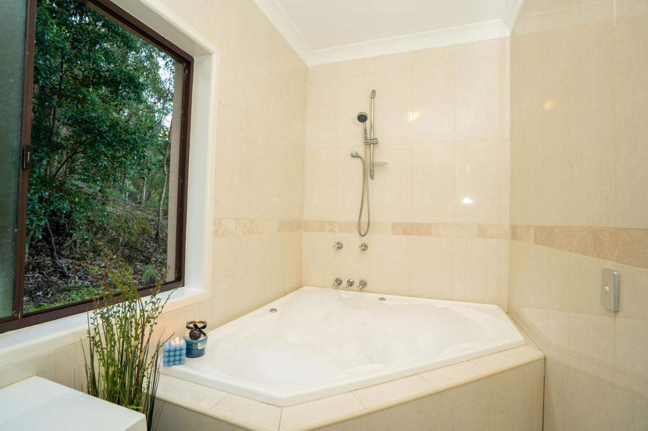 Holiday home Private Retreat With & Ocean Views Close To Theme Parks Gold Coast