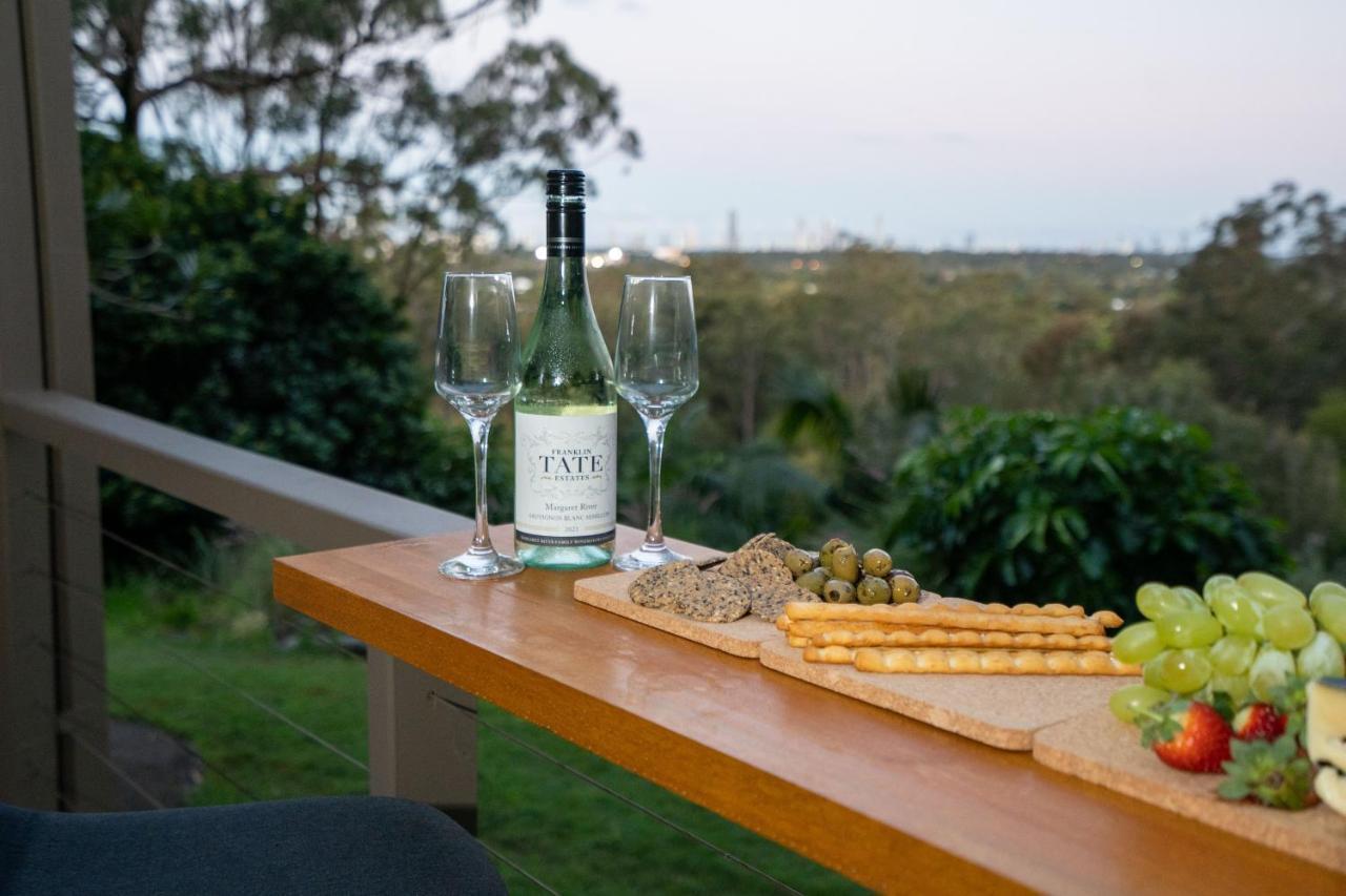 Private Retreat With & Ocean Views Close To Theme Parks * Gold Coast