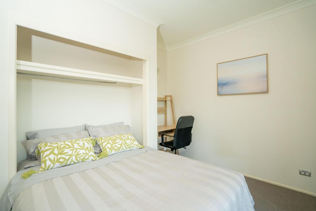 Private Retreat With & Ocean Views Close To Theme Parks Holiday home *